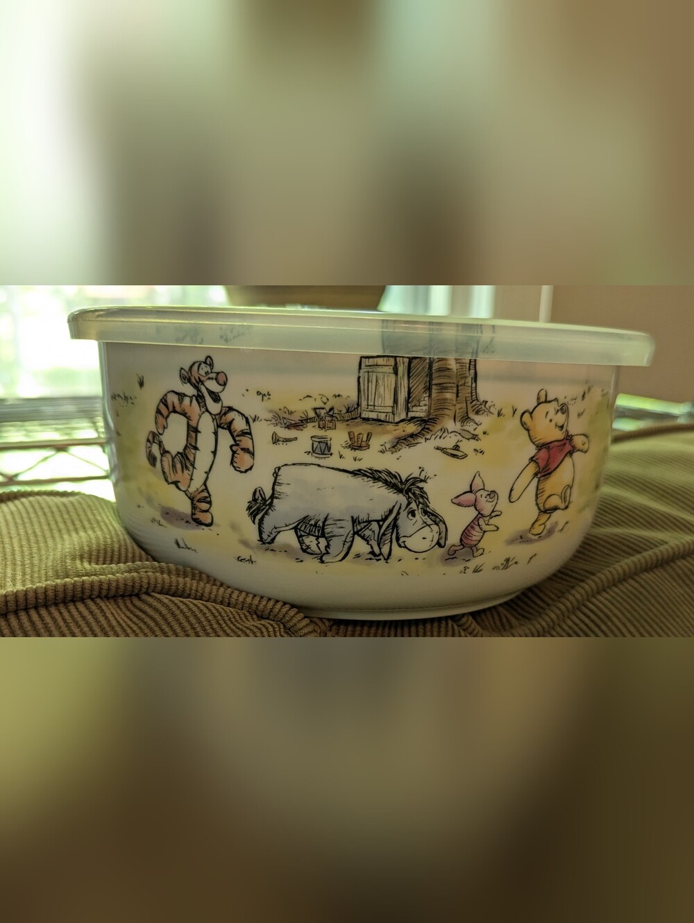 Winnie the Pooh Classic Covered Bowl, A.A. Milne & E.H. Shepard NEW